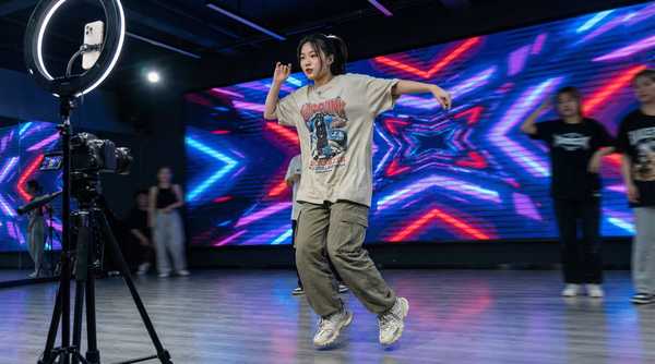 丝瓜视频舞蹈视频